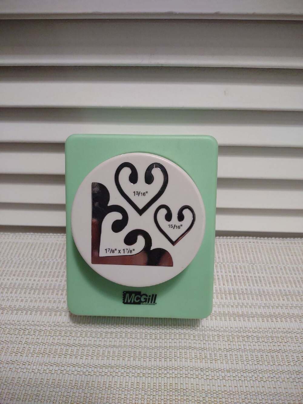 McGill paper design metal punch die cut green heart shapes 15/16" 1-3/16" 1-7/8"
